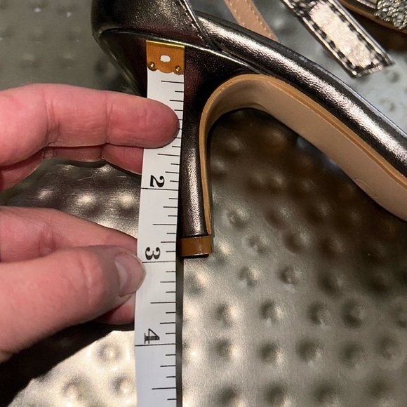 Allegra K Silver Women's Heels New! Size 6 - Picture 7 of 7